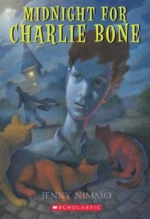 Charlie Bone 1: Lúc Nửa Đêm